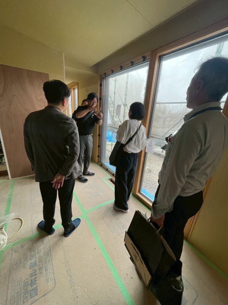 佐藤の窓視察